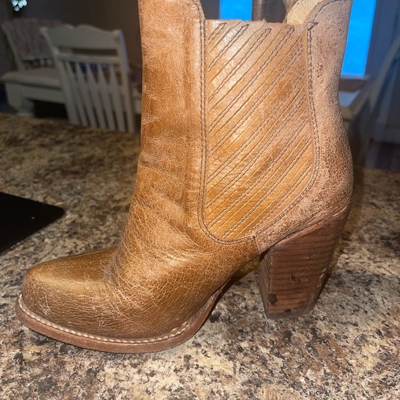 BedStu Booties 7.5 - Picture 2 of 3